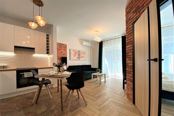 erapartments mennica residence