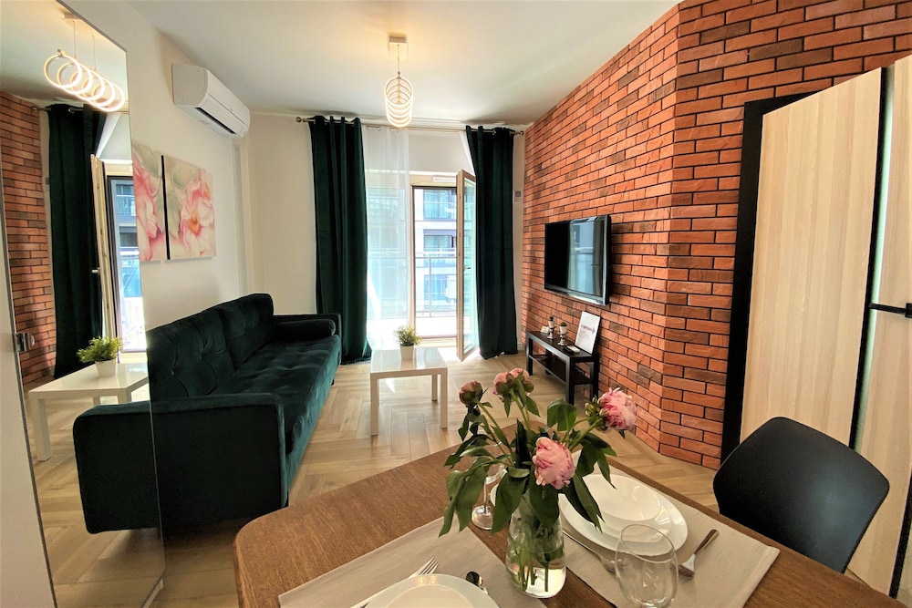 erapartments mennica residence