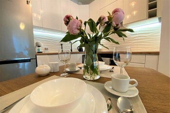 erapartments mennica residence