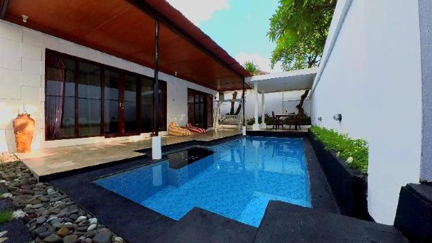 private pool villas in kuta