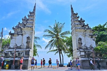 private pool villas in kuta