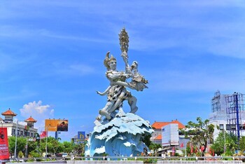 private pool villas in kuta