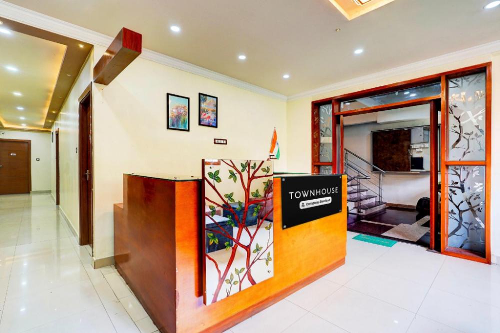 super townhouse mg road near commercial street
