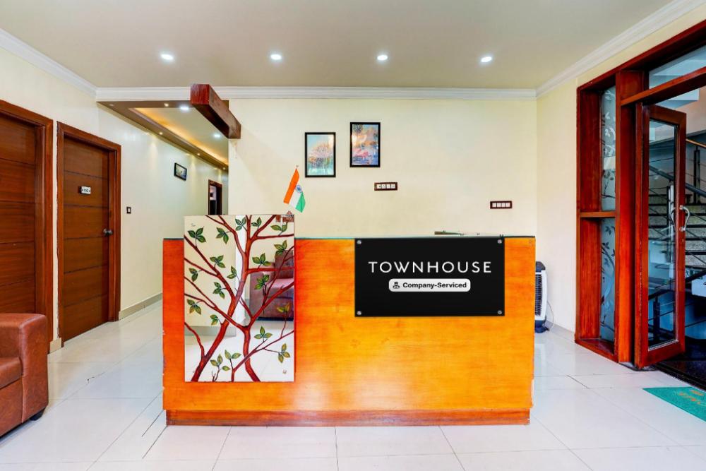 super townhouse mg road near commercial street