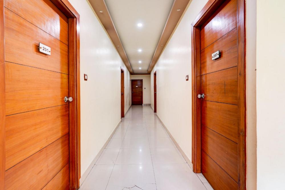 super townhouse mg road near commercial street