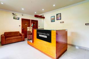 super townhouse mg road near commercial street