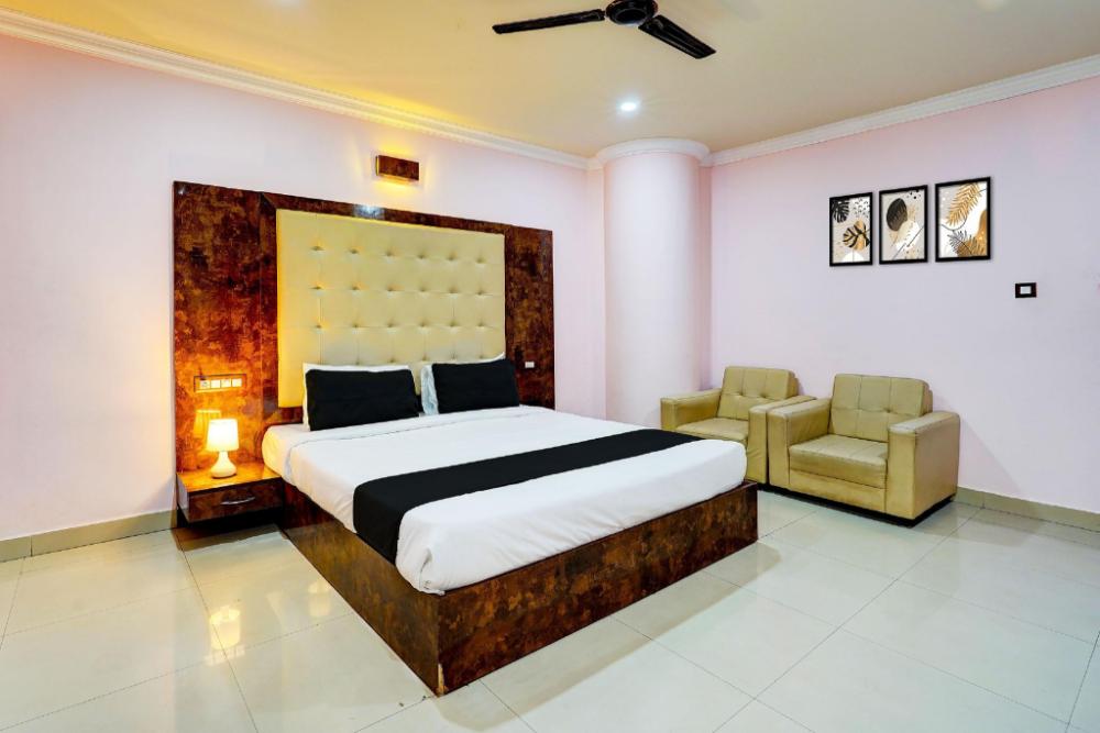 super townhouse mg road near commercial street