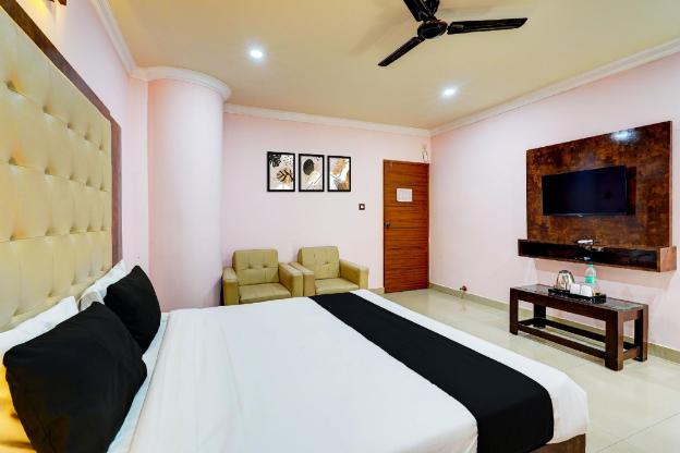 super townhouse mg road near commercial street