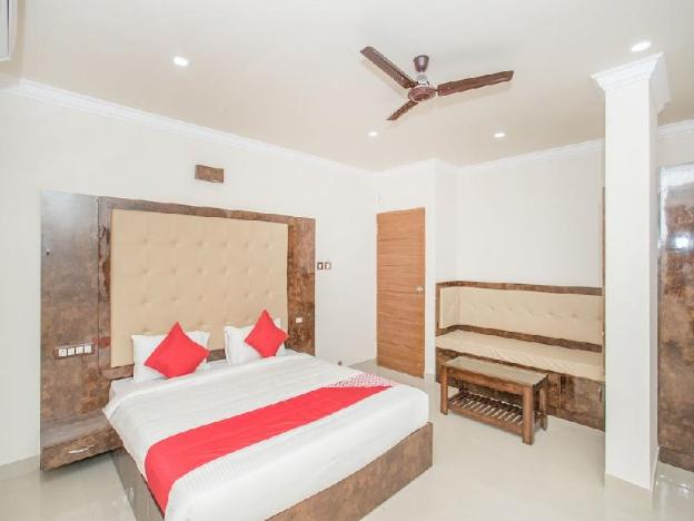 super townhouse mg road near commercial street