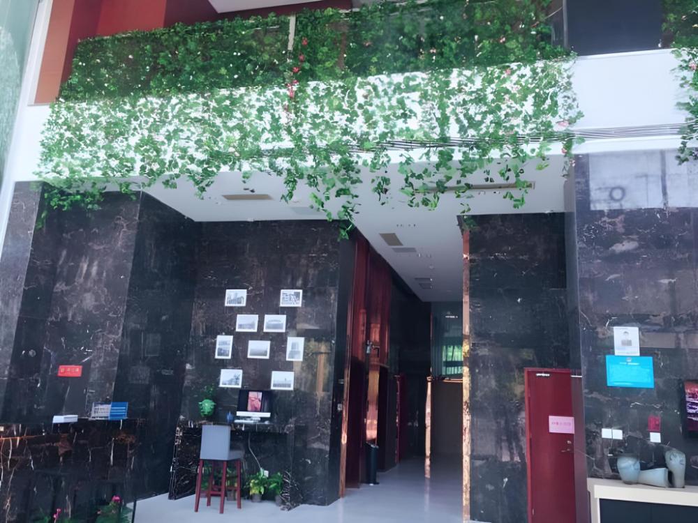metropolo hotel wuhan jingkai wanda sports center metro station