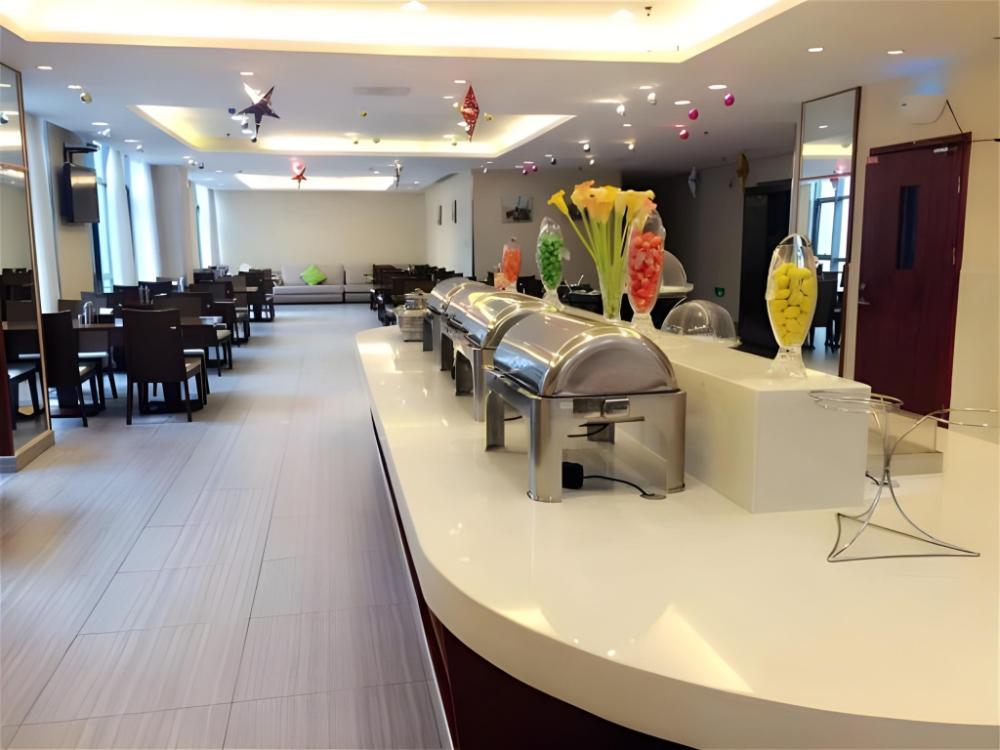 metropolo hotel wuhan jingkai wanda sports center metro station
