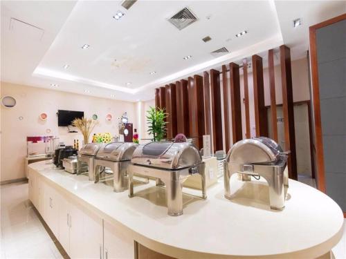 metropolo hotel financial street wanda plaza