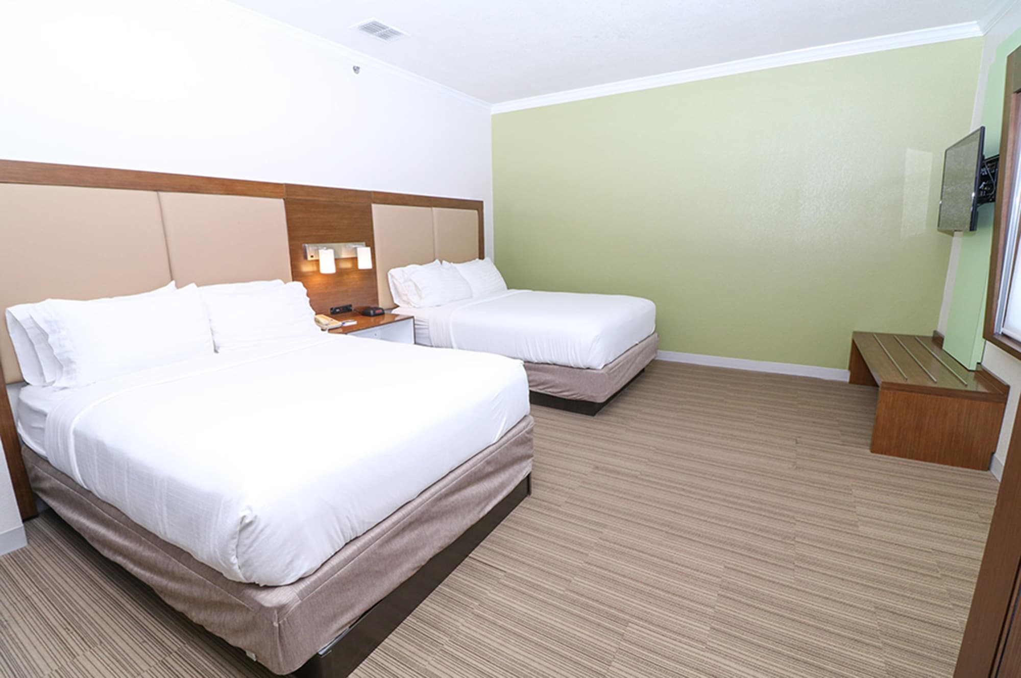 holiday inn express hotel and suites greenville by ihg
