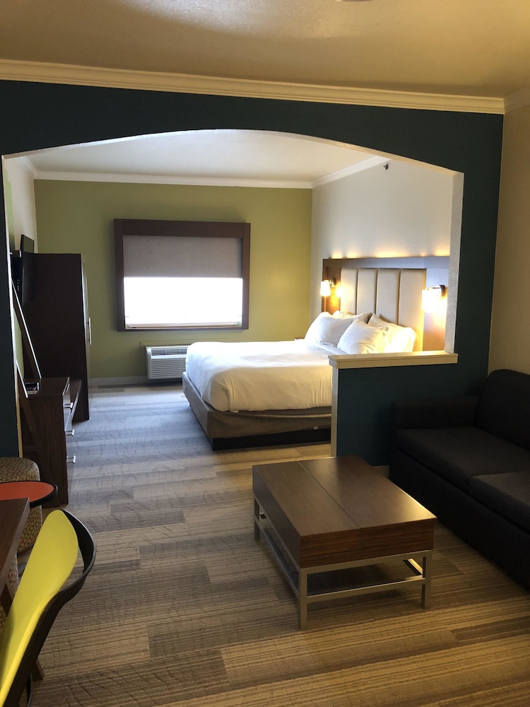 holiday inn express hotel and suites greenville by ihg