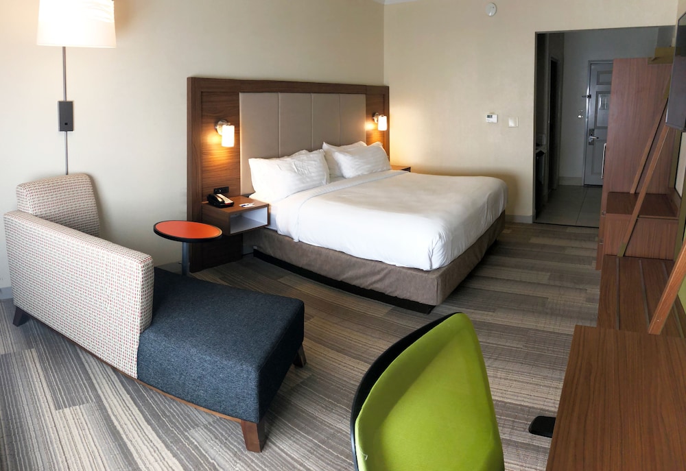 holiday inn express hotel and suites greenville by ihg