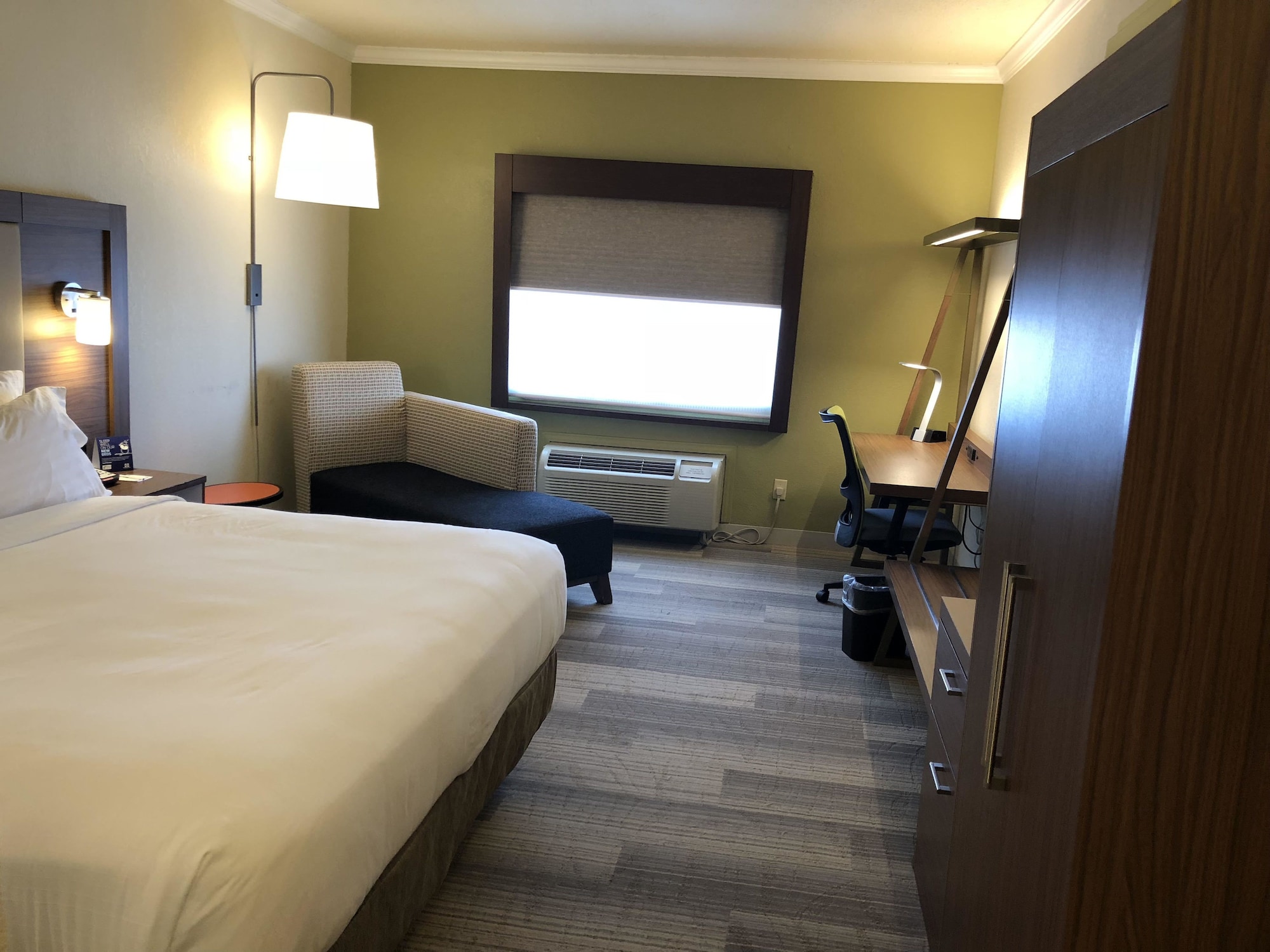 holiday inn express hotel and suites greenville by ihg