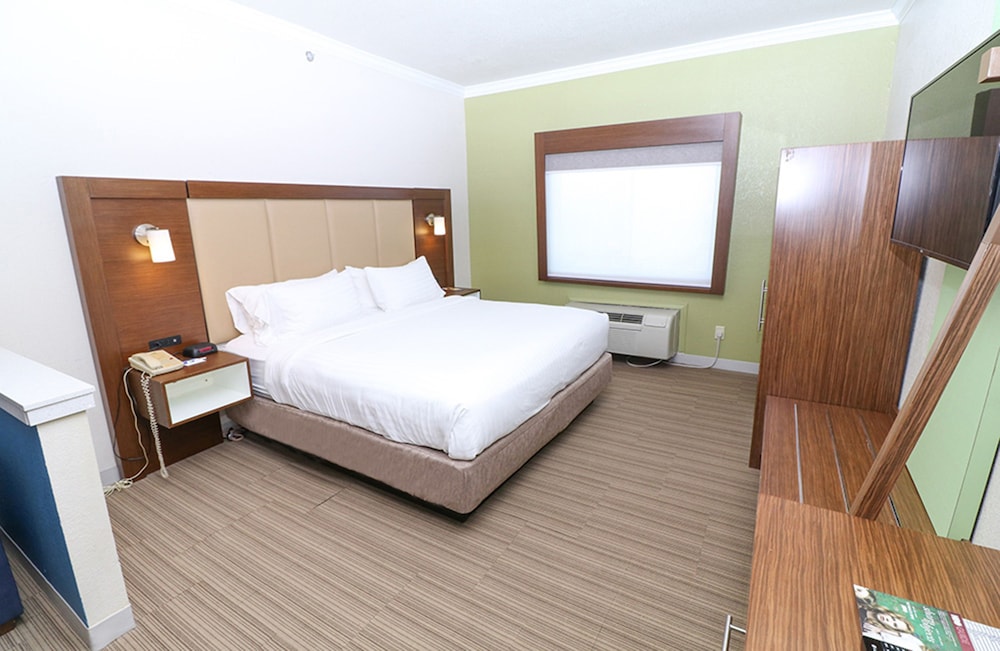 holiday inn express hotel and suites greenville by ihg