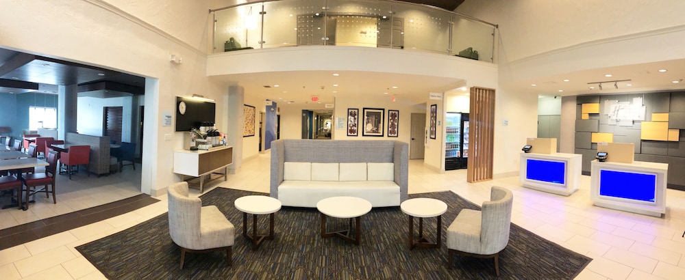 holiday inn express hotel and suites greenville by ihg