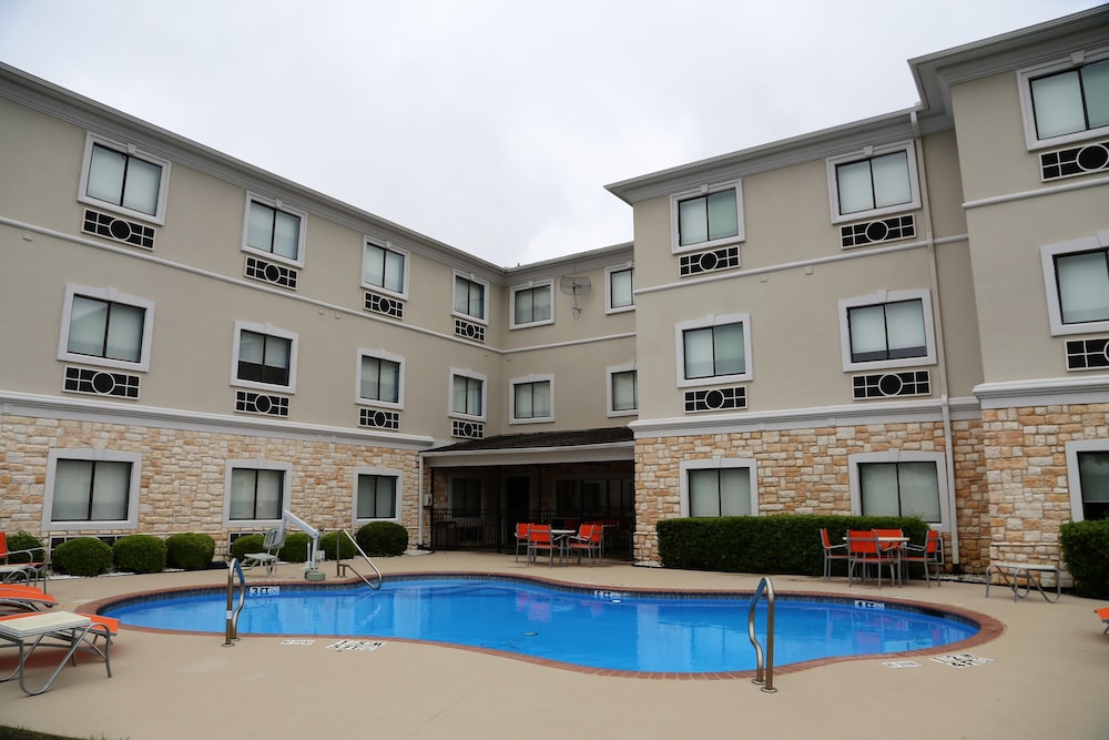 holiday inn express hotel and suites greenville by ihg