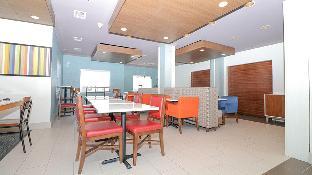 holiday inn express hotel and suites greenville by ihg