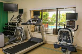 holiday inn express hotel and suites greenville by ihg