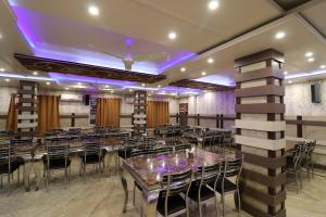 Hotel O Taj Palace,India>>Tarapith,3 star