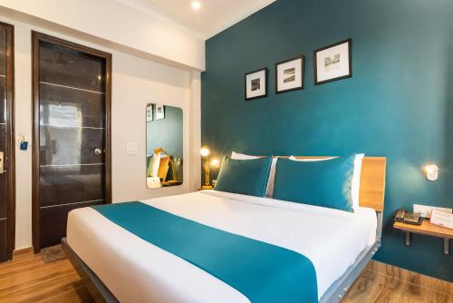 silver key huda star mall near appu ghar