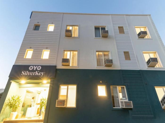 silver key huda star mall near appu ghar