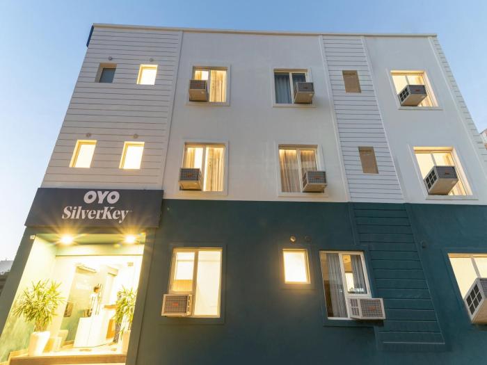 silver key huda star mall near appu ghar