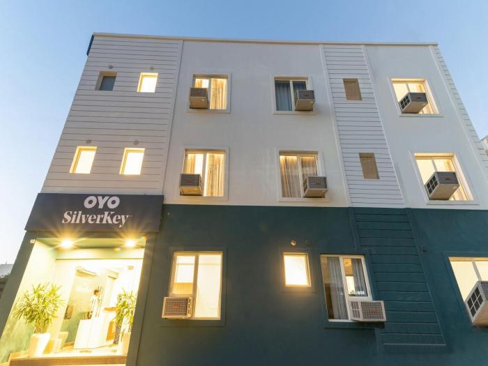 silver key huda star mall near appu ghar