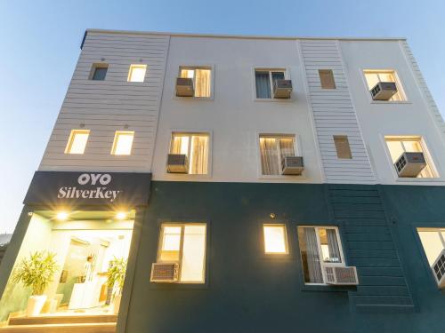 silver key huda star mall near appu ghar