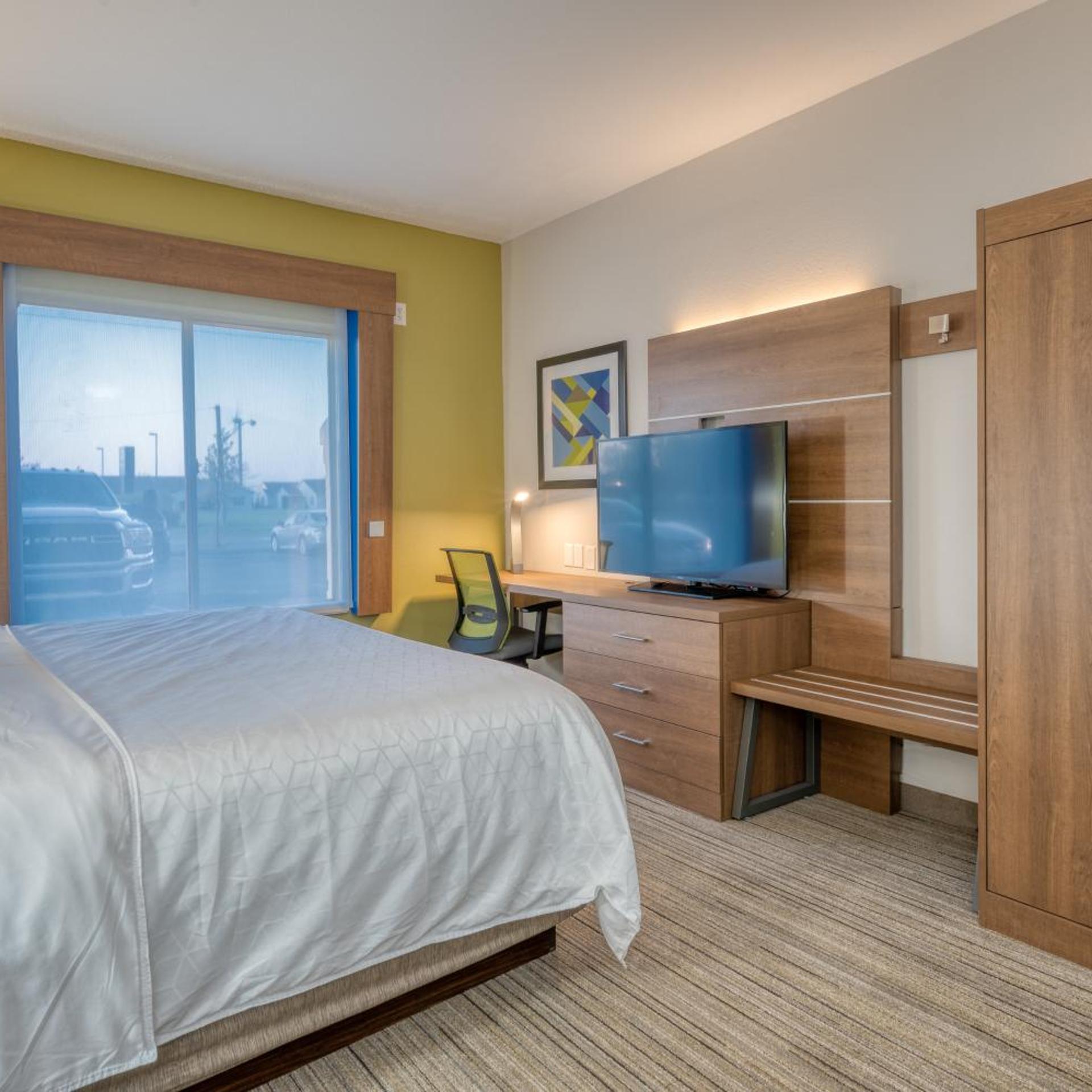 holiday inn express hotel and suites greenville by ihg