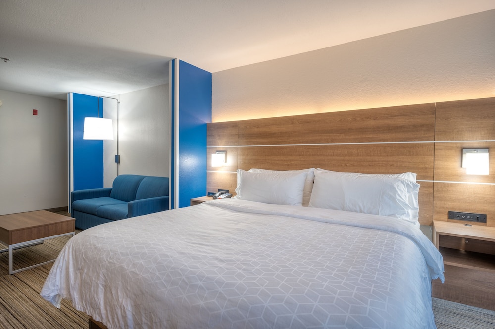 holiday inn express hotel and suites greenville by ihg