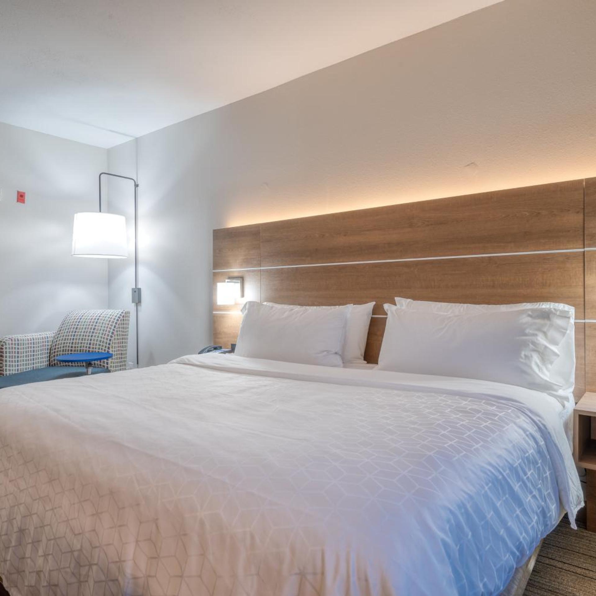 holiday inn express hotel and suites greenville by ihg
