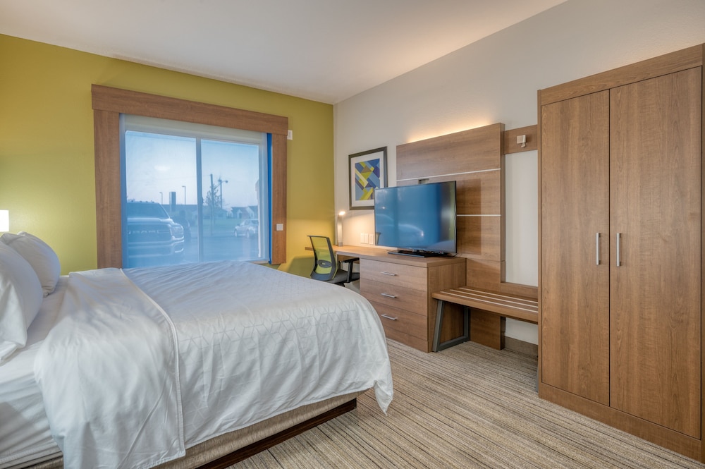holiday inn express hotel and suites greenville by ihg