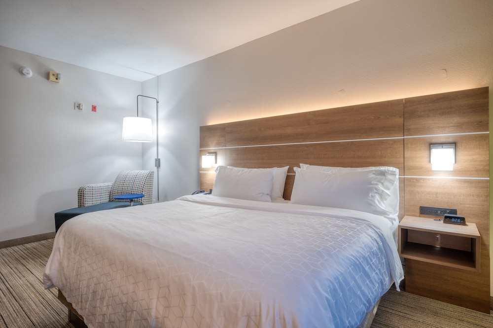holiday inn express hotel and suites greenville by ihg