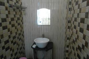 Oyo 23733 Surya Continental,India>>Lucknow,3 star