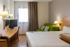 travelodge madrid alcala de henares
