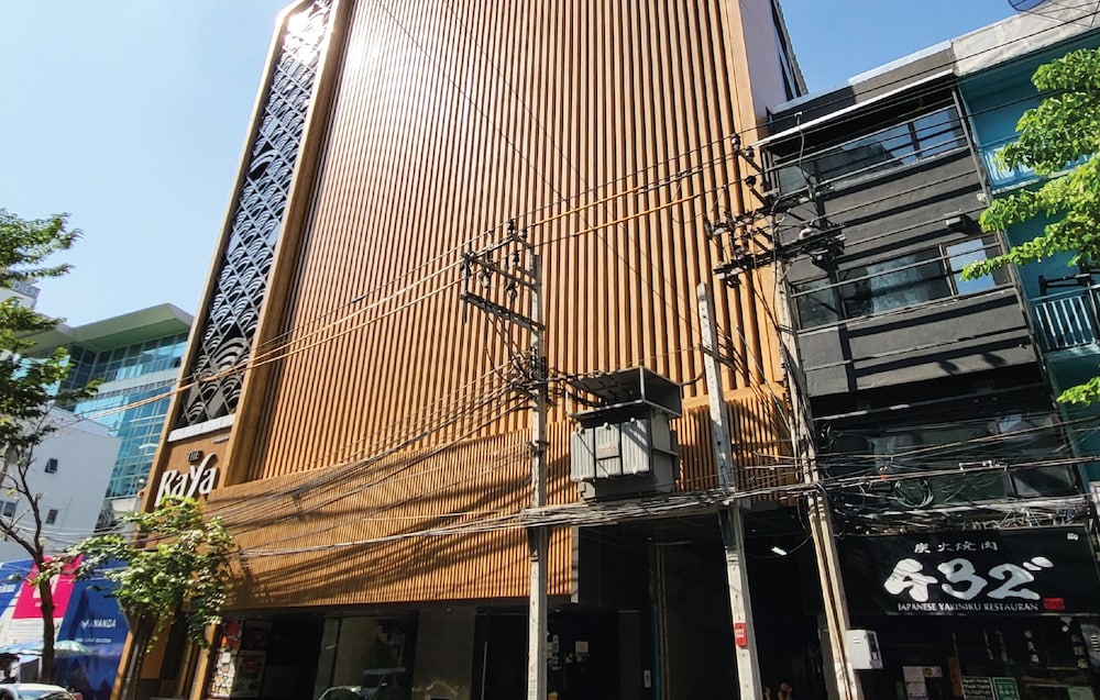 the raya surawong bangkok