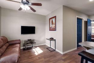 eagles den suites kenedy a travelodge by wyndham