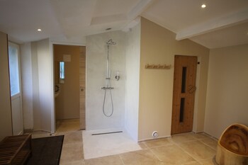 la haute flourie adults only