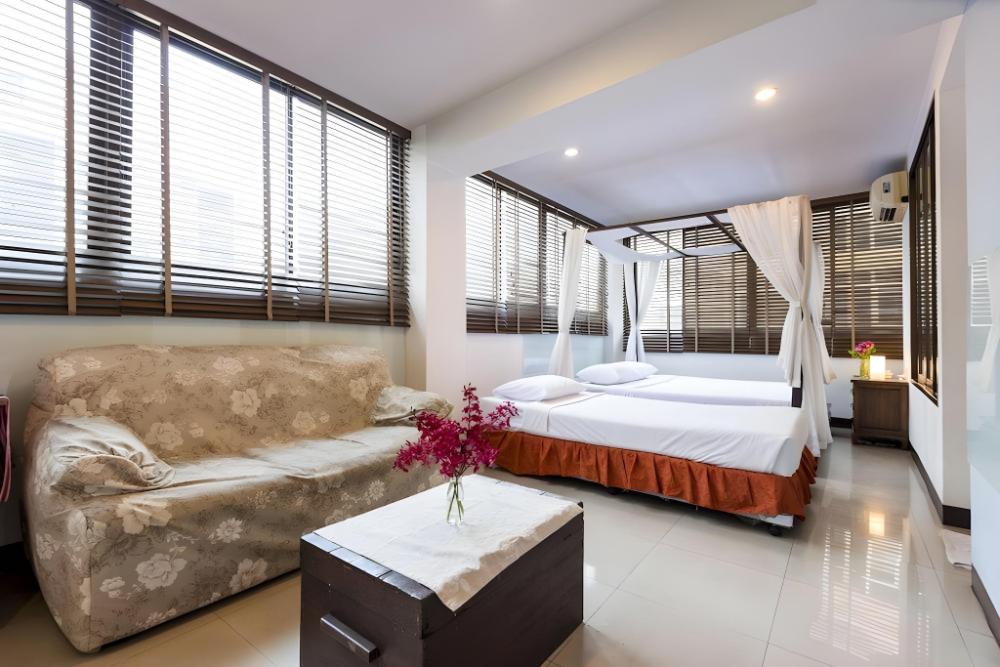 best bangkok house hotel