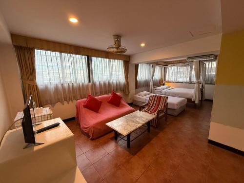 best bangkok house hotel