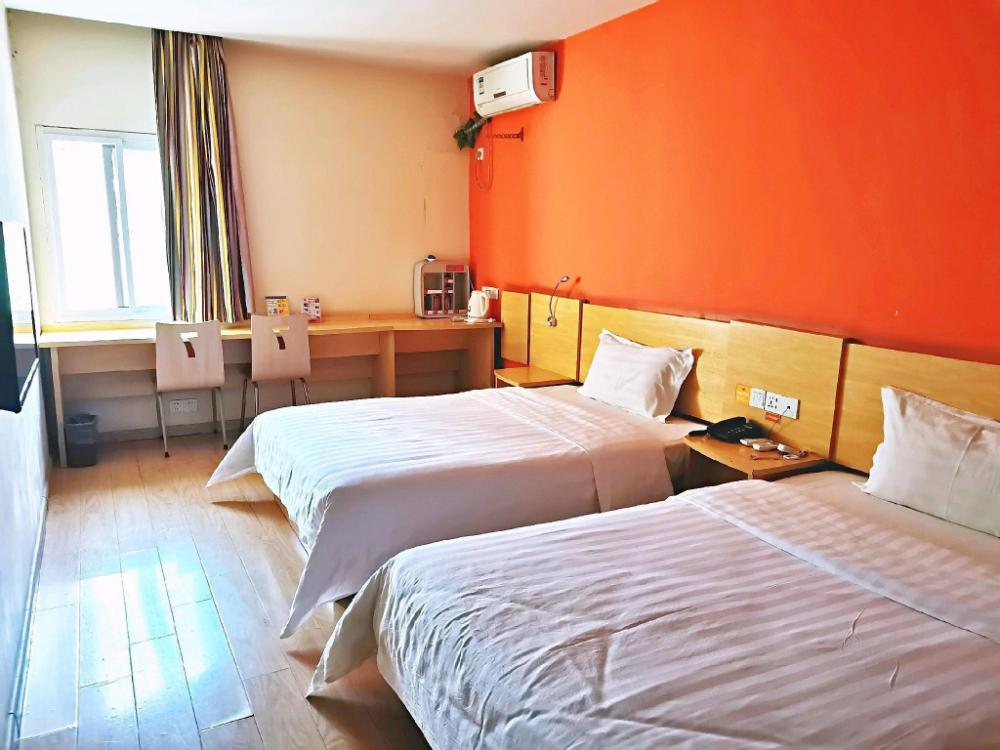 7 days inn hefei railway metro station