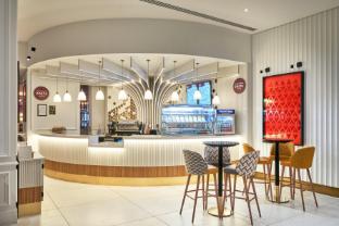 the cumberland london