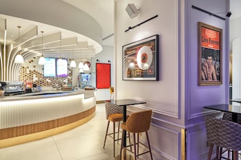the cumberland london