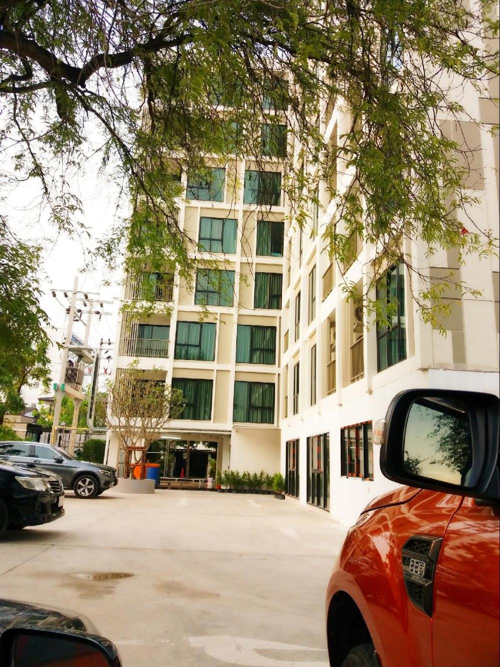 the view chaengwattana14 14