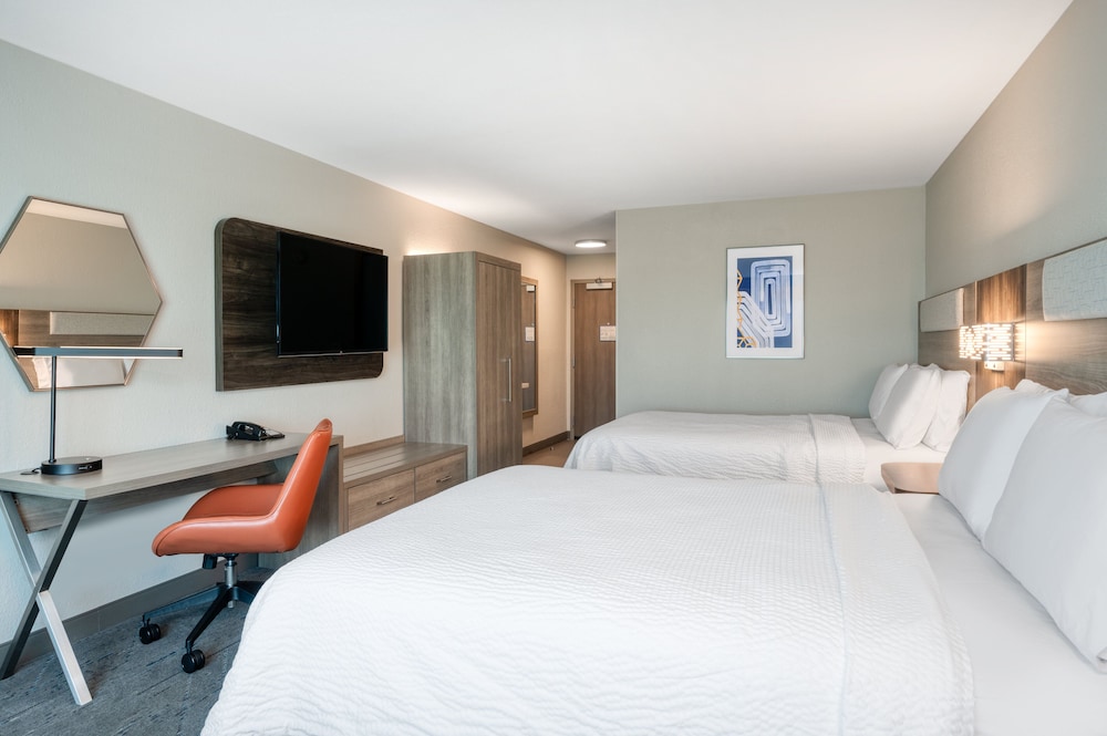 holiday inn express hotel and suites greenwood by ihg