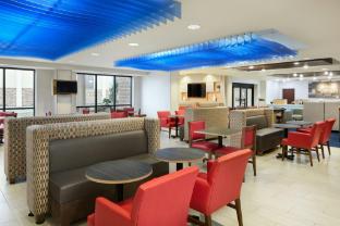 holiday inn express hotel and suites greenwood by ihg