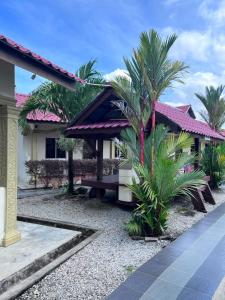 Dhania Cenang Beach Resort.,Malaysia>>Langkawi,1 star